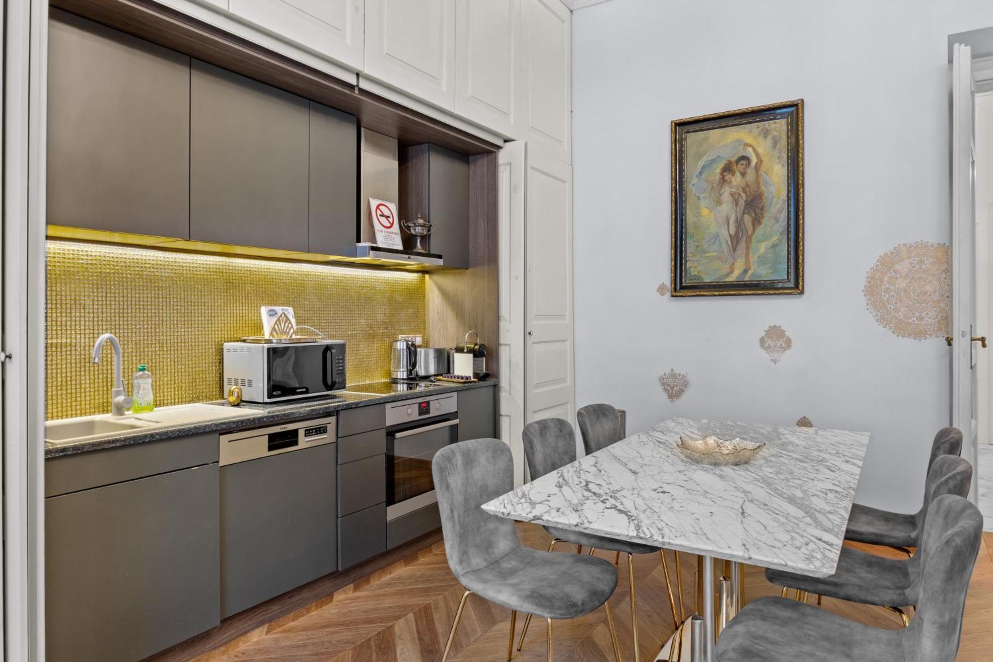Count Zrinyi Basilica Luxurious Residence Budapest Luaran gambar